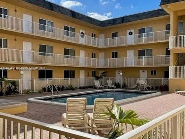7910 Taft St, Unit 107, Pembroke Pines, FL 33024