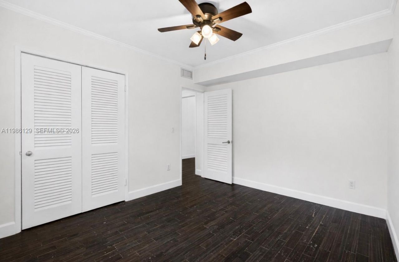 6395 SW 42nd Ter, South Miami, FL 33155 Photo