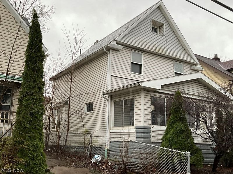 2401 Garden, Cleveland, OH 44109 Photo 4