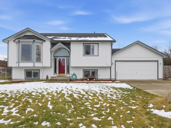 6171 Moriah Dr, Nine Mile Falls, WA 99026