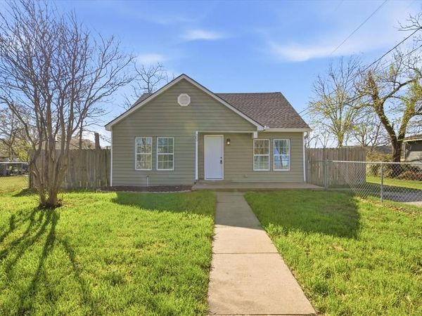 303 N Connett Street, Leonard, TX 75452