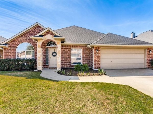 720 Date Court, Burleson, TX 76028