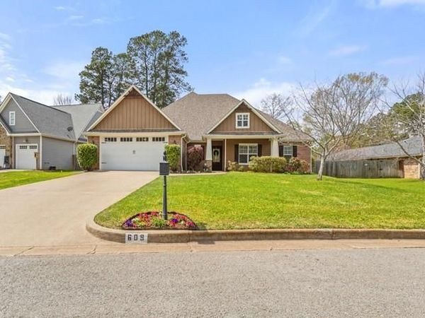609 Potomac Drive , Tyler, TX 75703