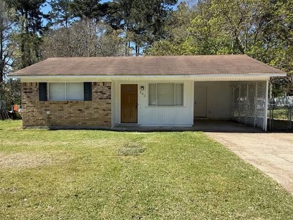 501 Hickory, New Llano, LA 71461