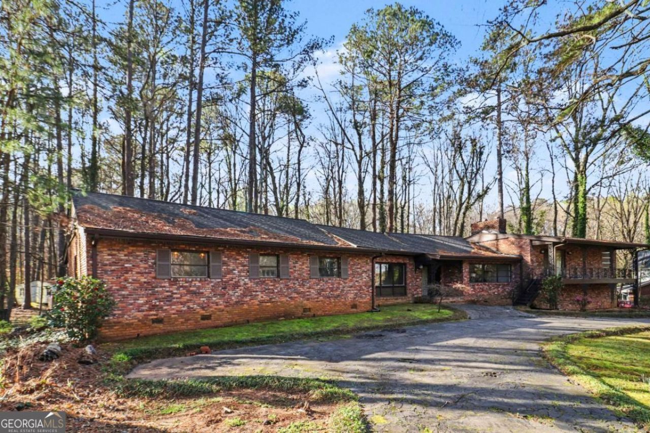 2980 Duke Of Gloucester Street, Atlanta, GA 30344 Main Photo