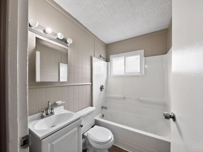 2626 Ontario Street, Cincinnati, OH 45231 Photo 28