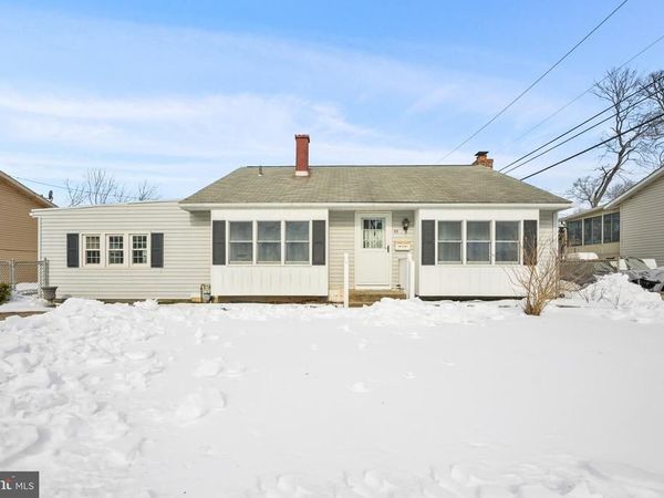 32 ARGYLE ROAD, NEWARK, DE 19713