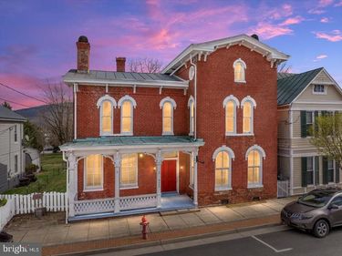 9400 S CONGRESS STREET S, NEW MARKET, VA 22844