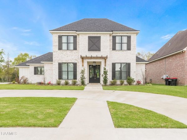 119 Grandview Terrace Drive, Youngsville, LA 70592