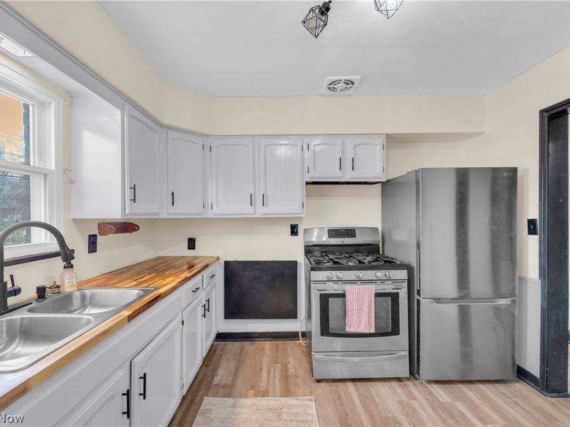 7320 Avon Belden Road, North Ridgeville, OH 44039 Photo 16