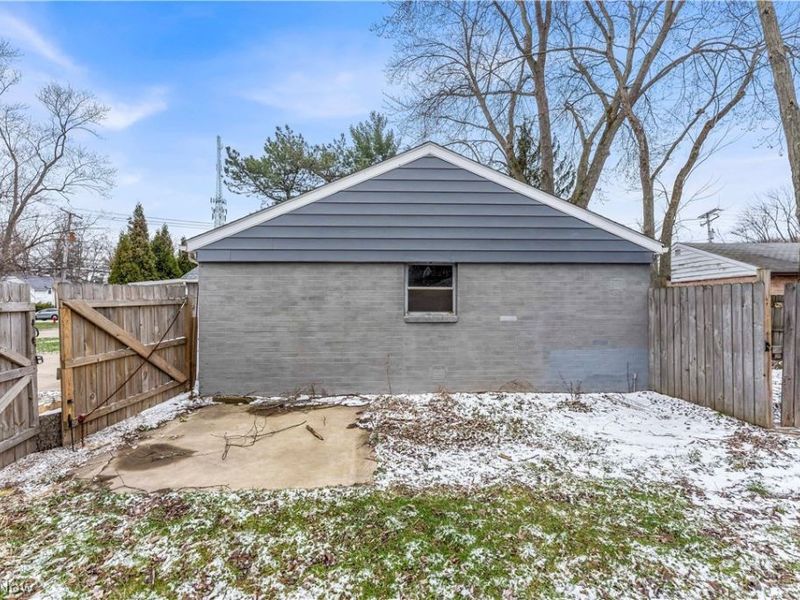 7320 Avon Belden Road, North Ridgeville, OH 44039 Photo 3