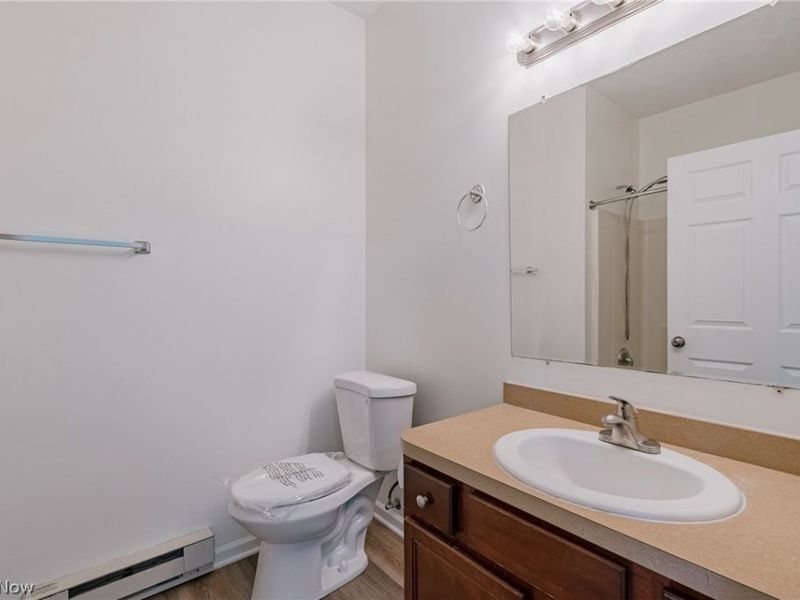 2477 Waterford Pointe Drive , Kent, OH 44240 Photo 12