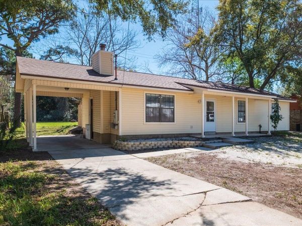 5375 Pecos Pass, Gulf Breeze, FL 32563