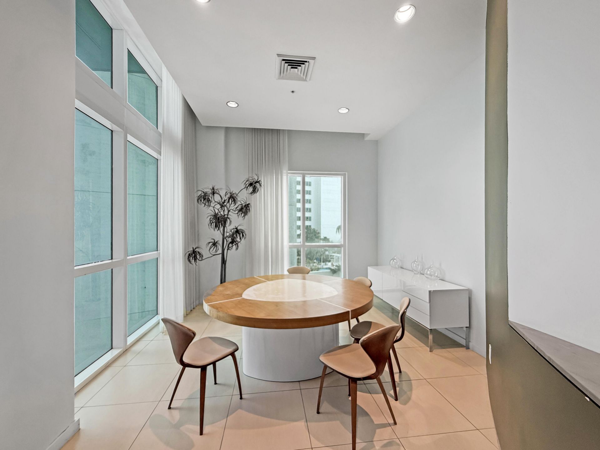 1900 N Bayshore Drive, Unit 3404, Miami, FL 33132 Photo