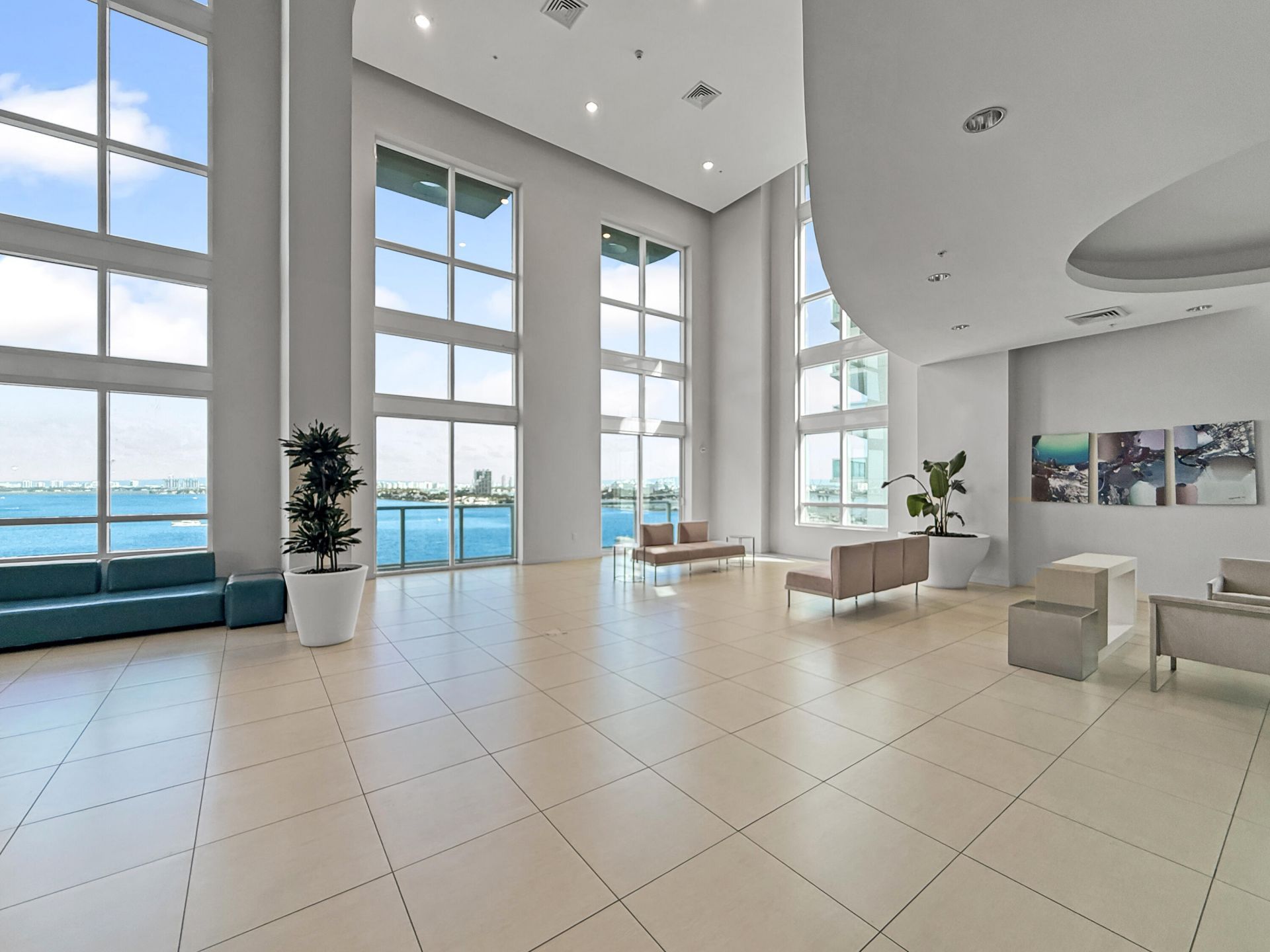 1900 N Bayshore Drive, Unit 3404, Miami, FL 33132 Photo
