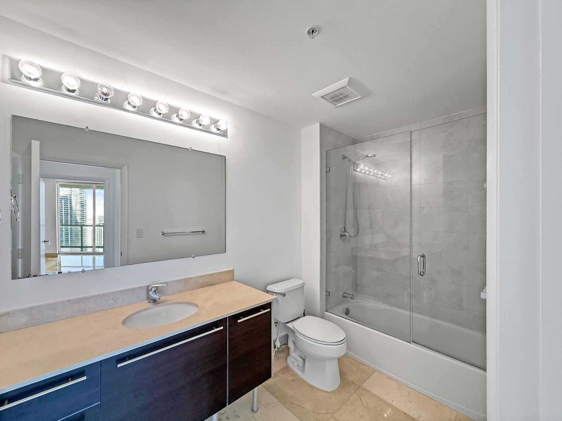 1900 N Bayshore Drive, Unit 3404, Miami, FL 33132 Photo