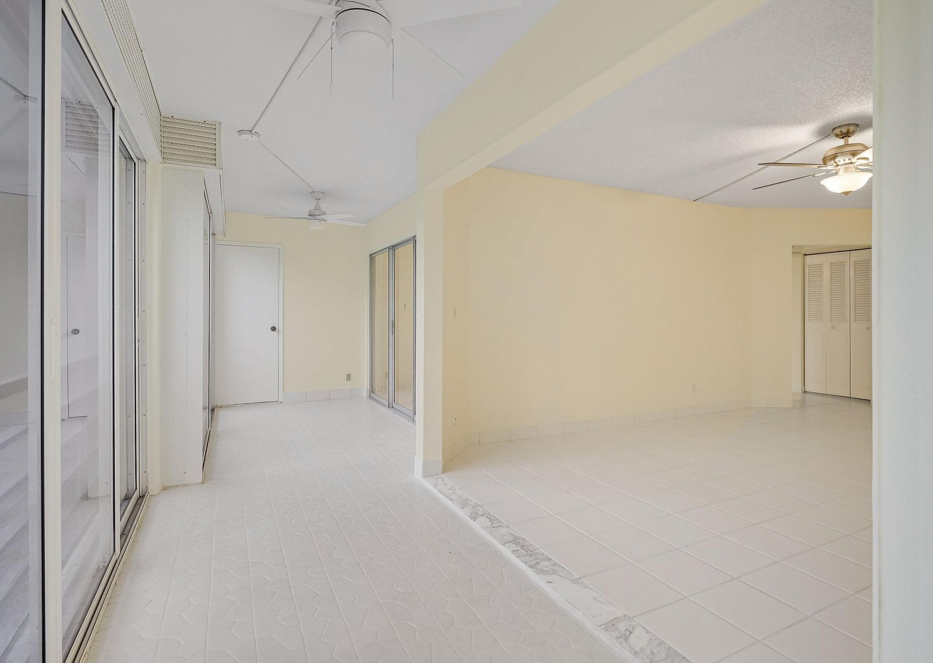 3810 Via Poinciana, Unit 404, Greenacres, FL 33467 Photo