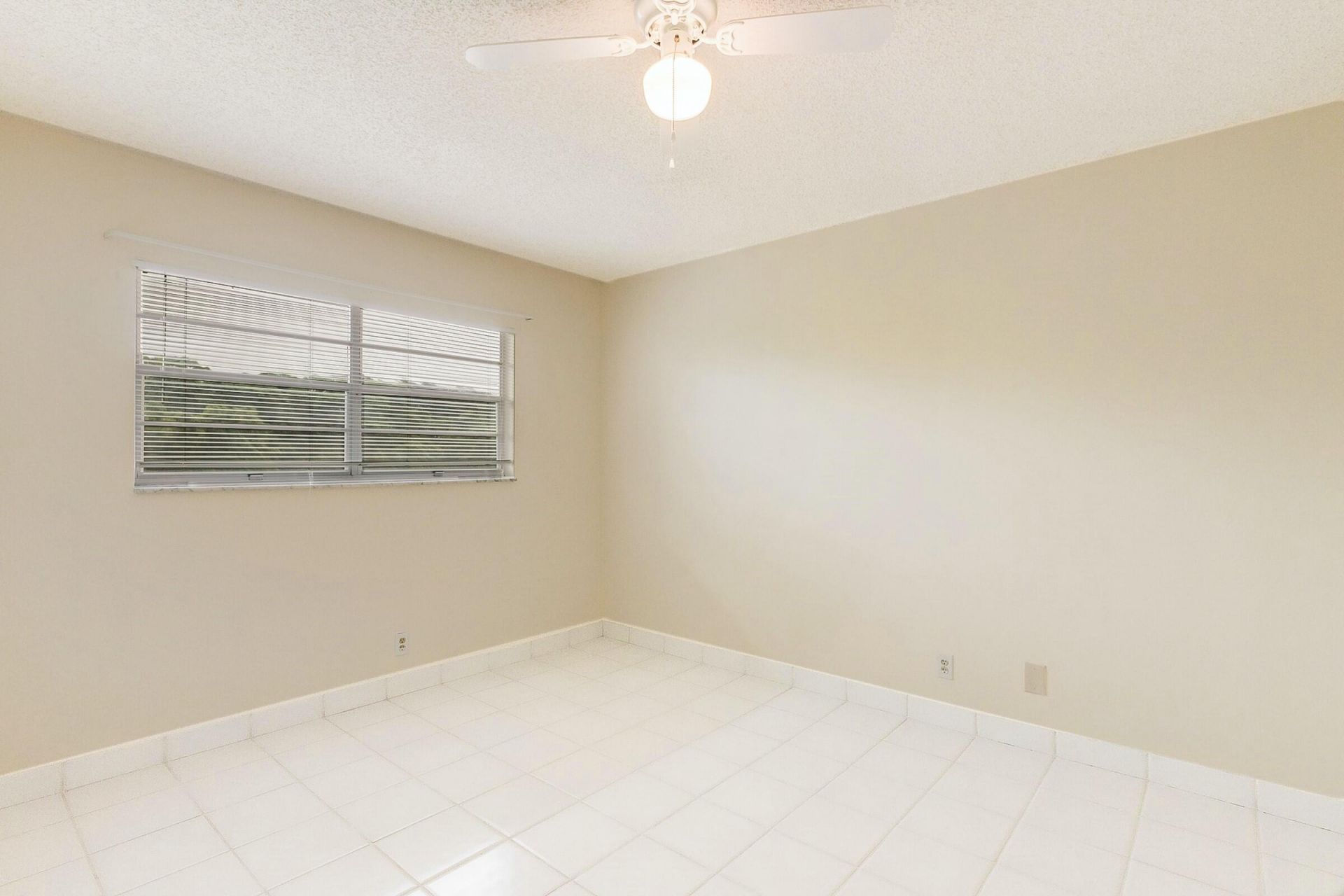 3810 Via Poinciana, Unit 404, Greenacres, FL 33467 Photo