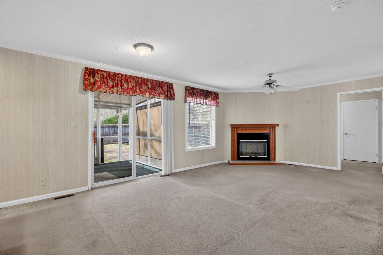 106 Minnie Court Photo 12