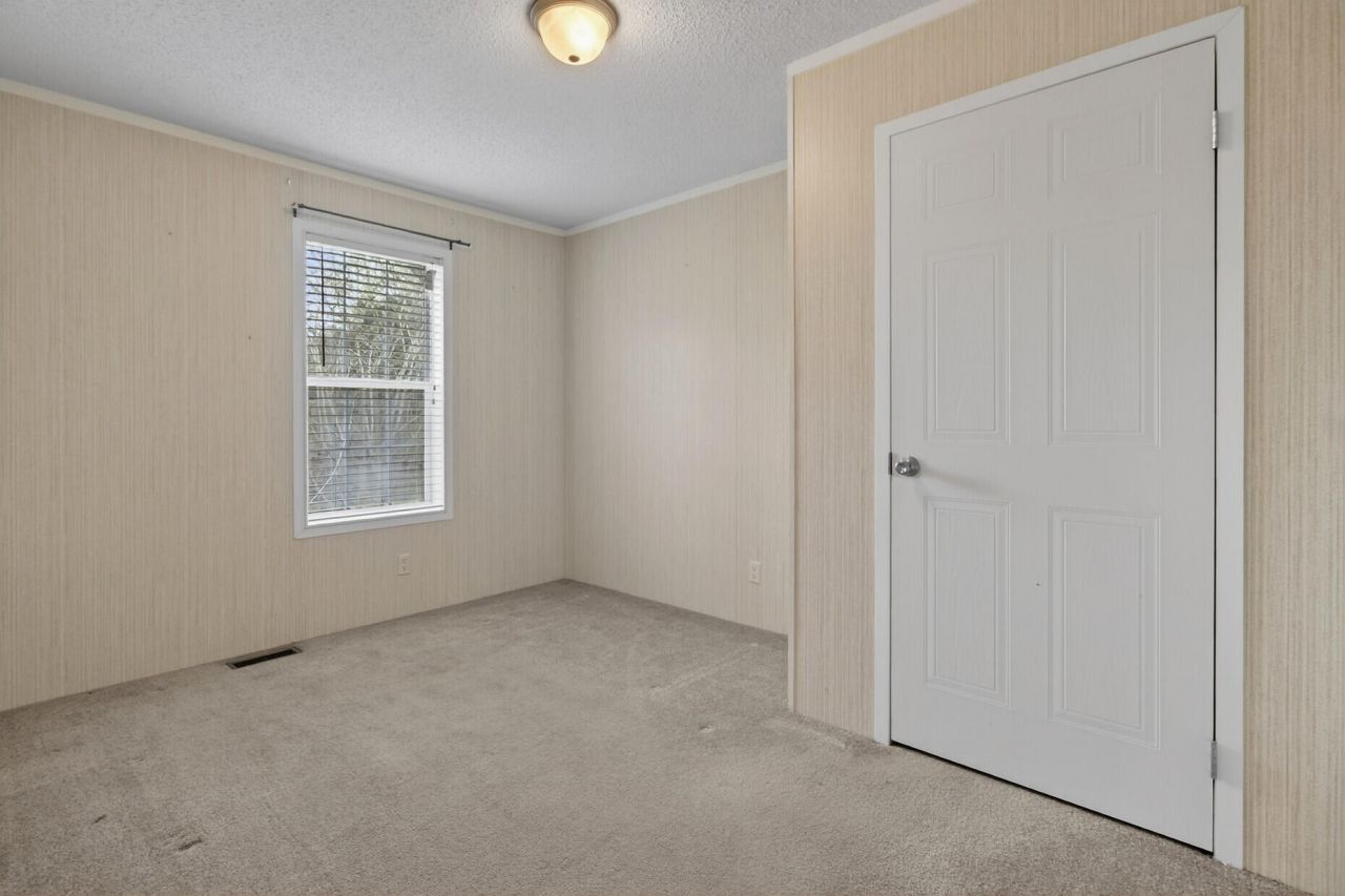 106 Minnie Court Photo 28