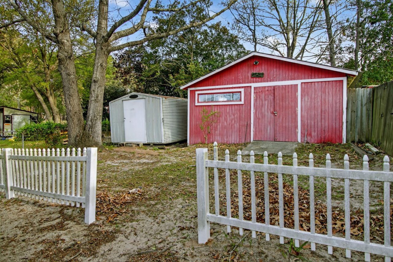 106 Minnie Court Photo 43