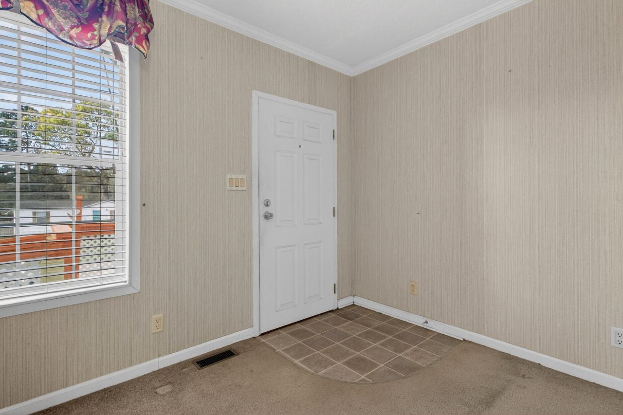 106 Minnie Court Photo 8