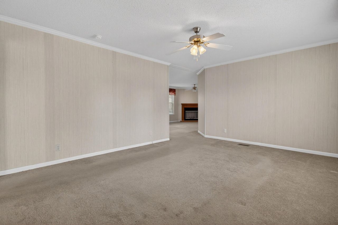 106 Minnie Court Photo 9