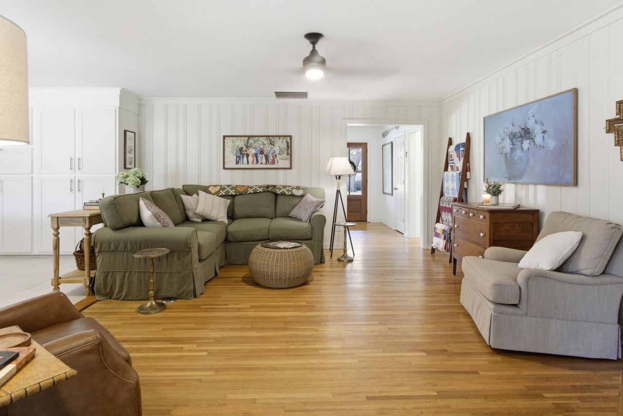 1721 Dartmoor Circle Photo 17