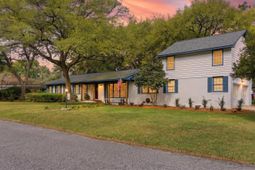 1721 Dartmoor Circle photo 4