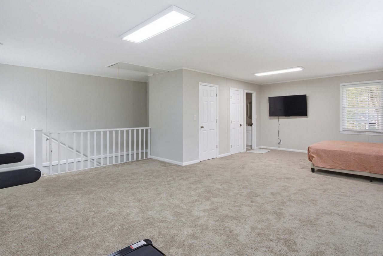 1721 Dartmoor Circle Photo 44