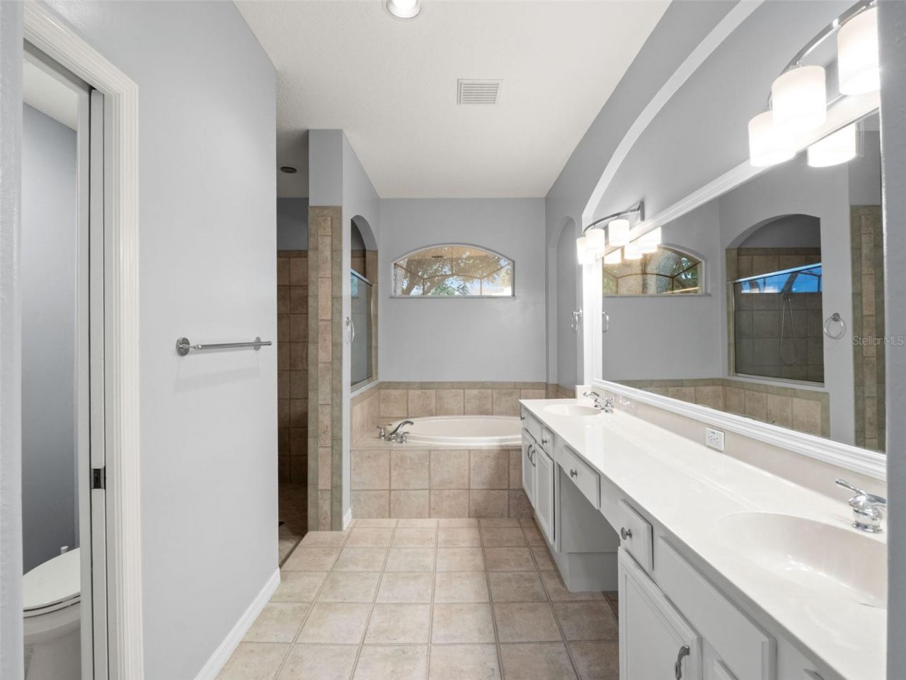 17923 Arbor Greene Drive, Tampa, FL 33647 Photo