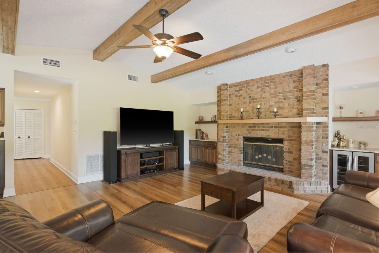 3472 Shoreline Circle, Palm Harbor, FL 34684 Photo