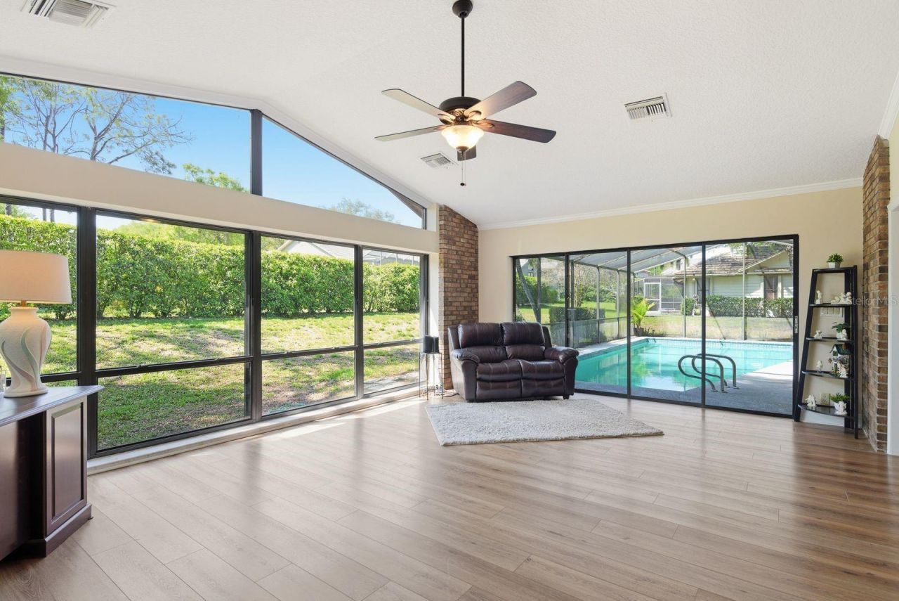 3472 Shoreline Circle, Palm Harbor, FL 34684 Photo