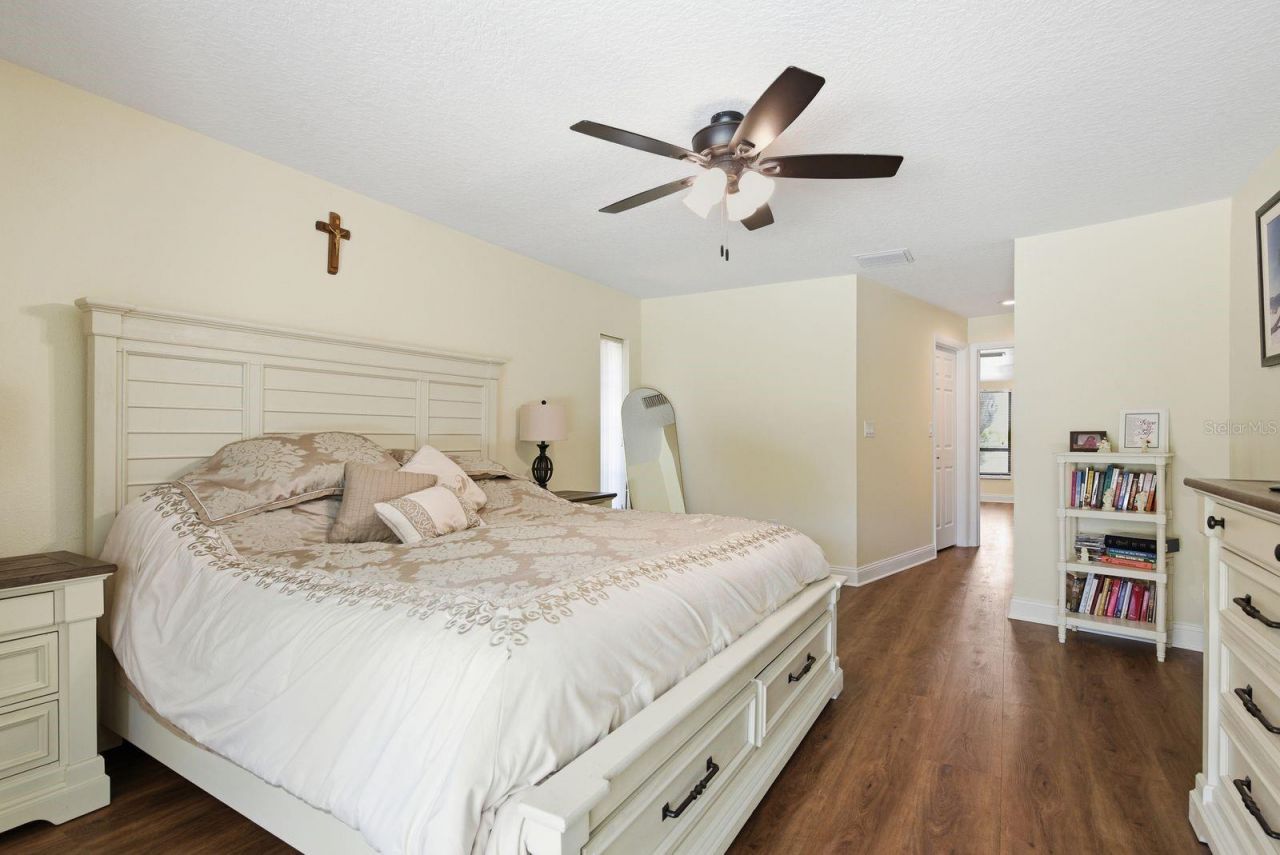 3472 Shoreline Circle, Palm Harbor, FL 34684 Photo