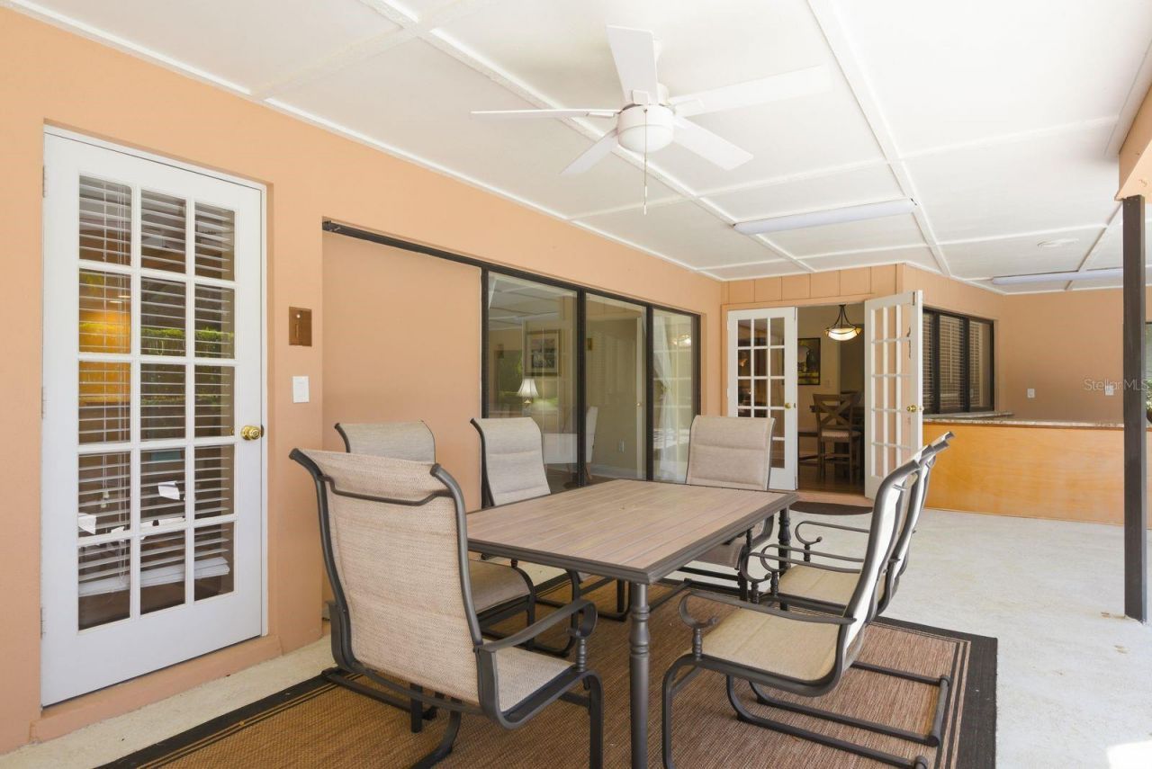 3472 Shoreline Circle, Palm Harbor, FL 34684 Photo