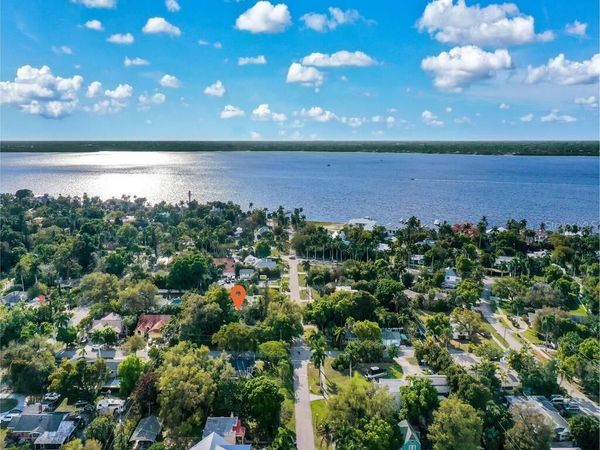 1446 POINCIANA AVENUE , FORT MYERS, FL 33901