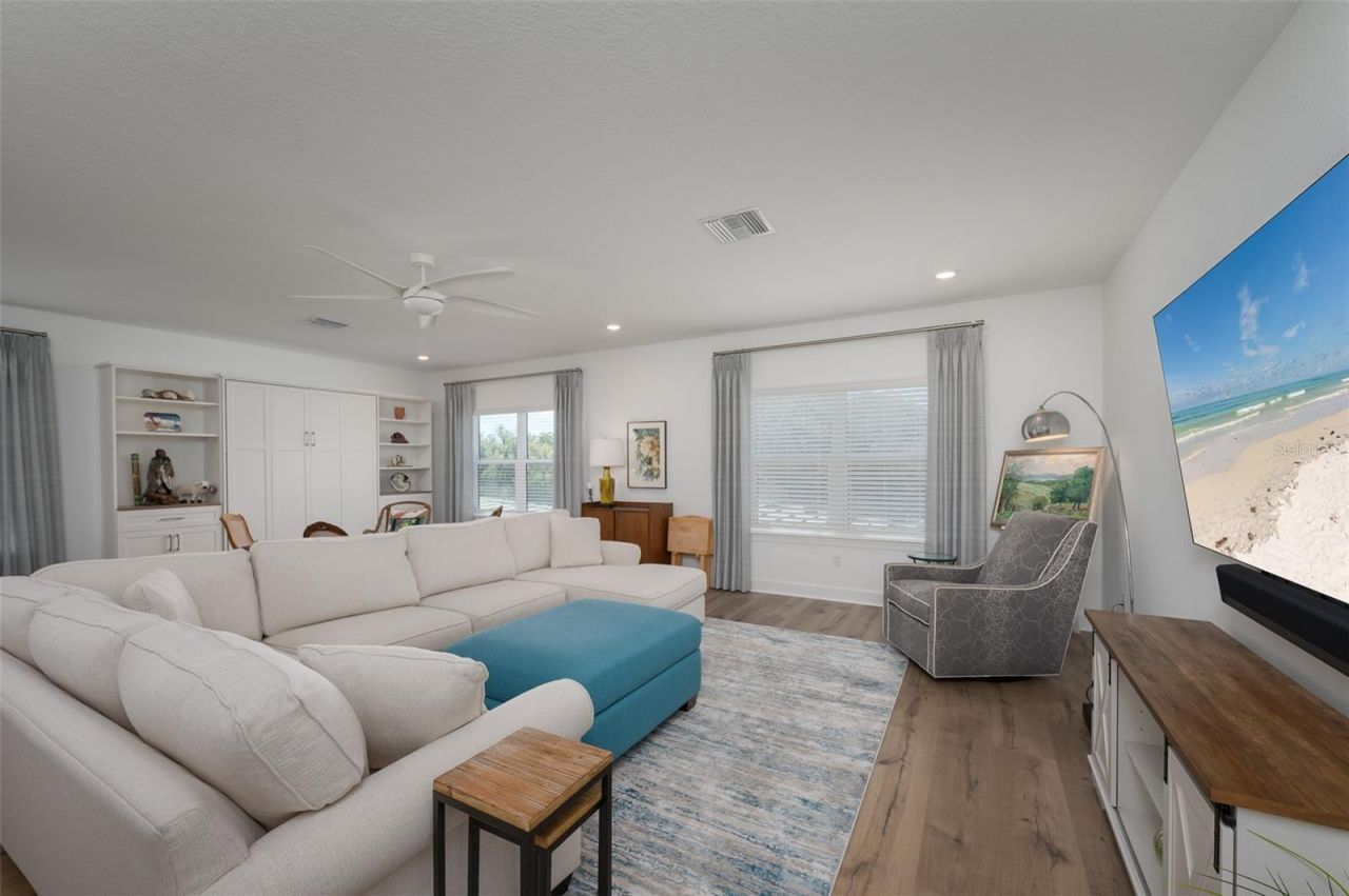 8458 Snowfall Street, Sarasota, FL 34241 Photo