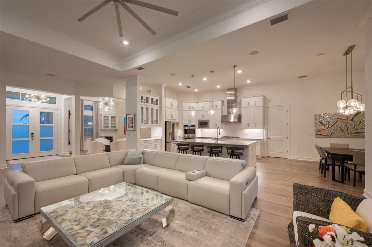 8458 Snowfall Street, Sarasota, FL 34241 Photo