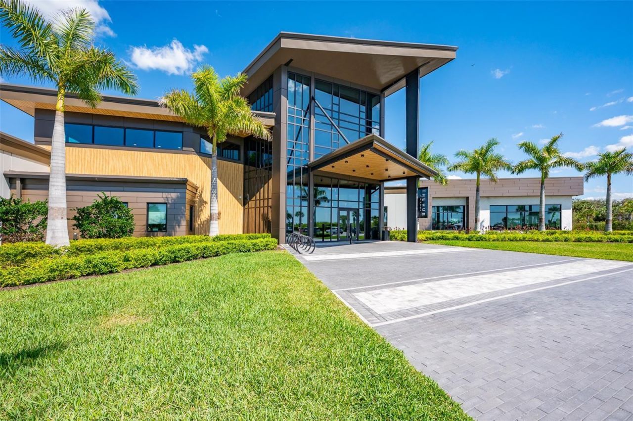 8458 Snowfall Street, Sarasota, FL 34241 Photo