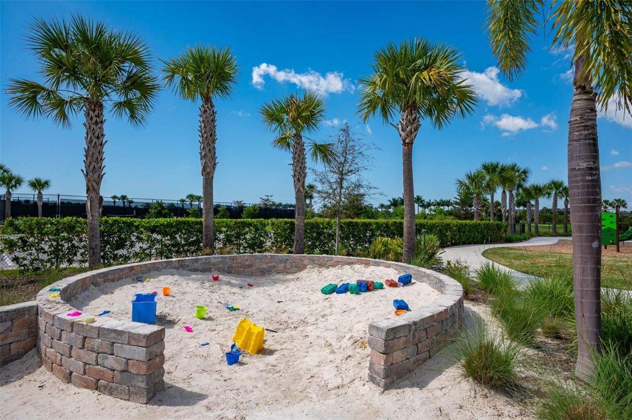 8458 Snowfall Street, Sarasota, FL 34241 Photo