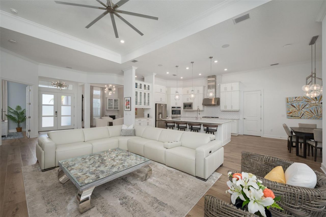 8458 Snowfall Street, Sarasota, FL 34241 Photo