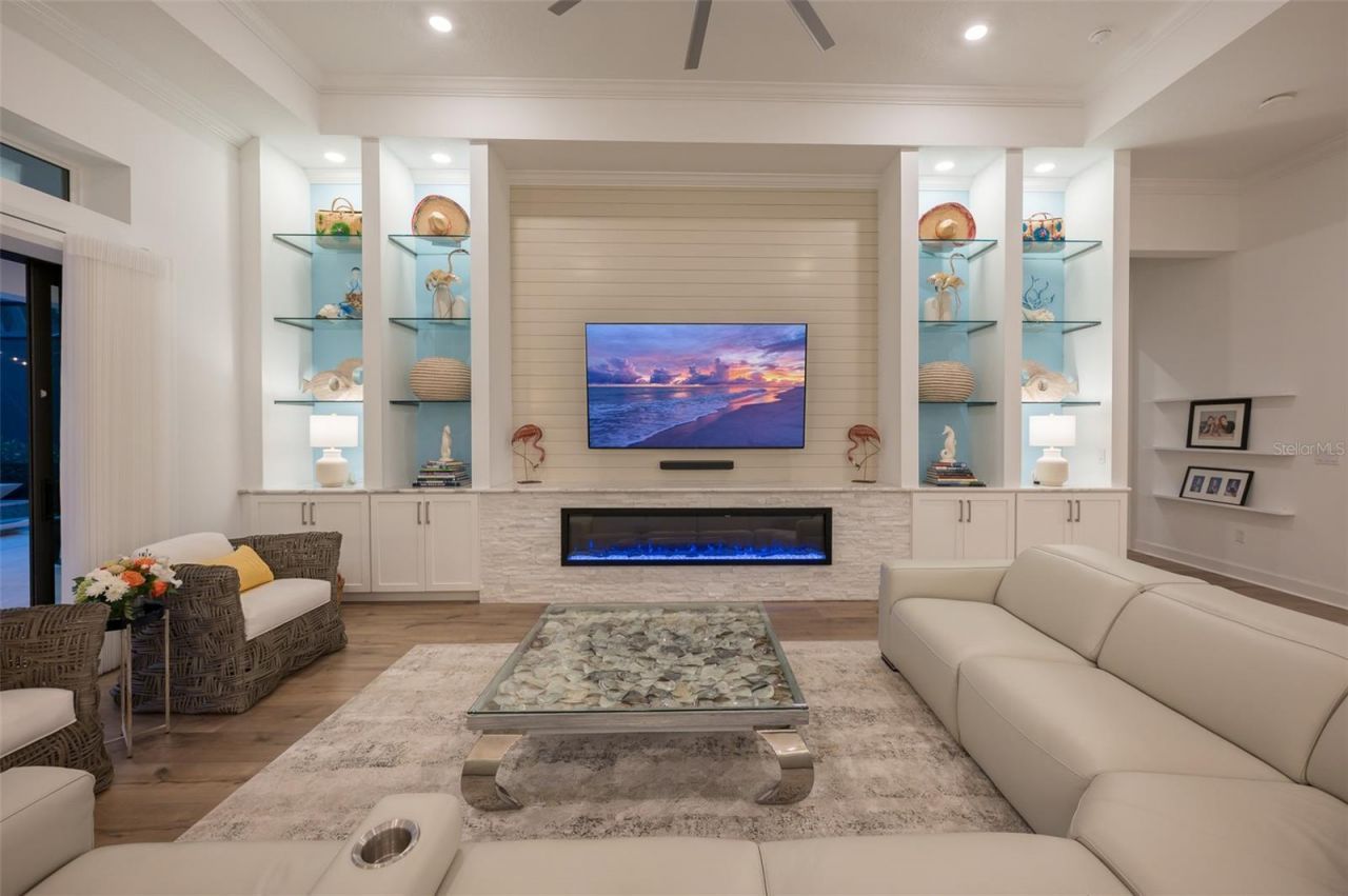 8458 Snowfall Street, Sarasota, FL 34241 Photo