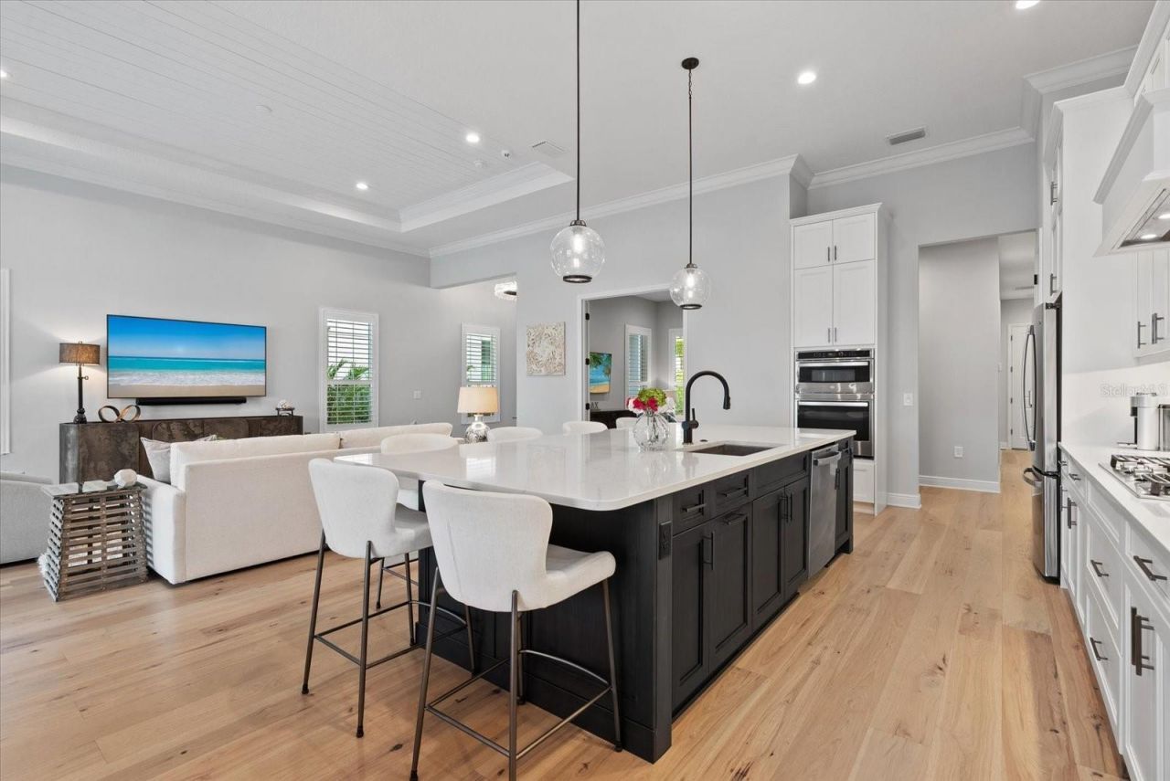 6353 Isla Del Ray Avenue, Sarasota, FL 34240 Photo