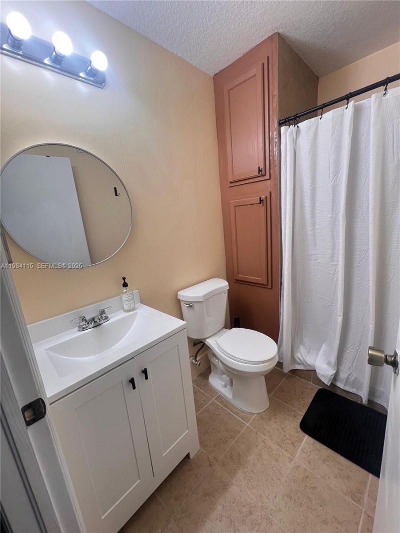 975 NE 33rd Ter , Unit 203, Homestead, FL 33033 Photo