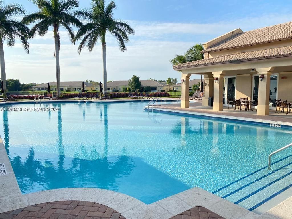 975 NE 33rd Ter , Unit 203, Homestead, FL 33033 Photo