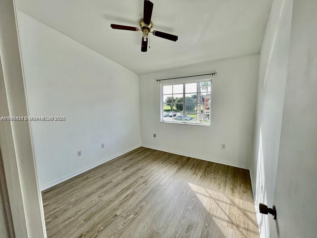 975 NE 33rd Ter , Unit 203, Homestead, FL 33033 Photo