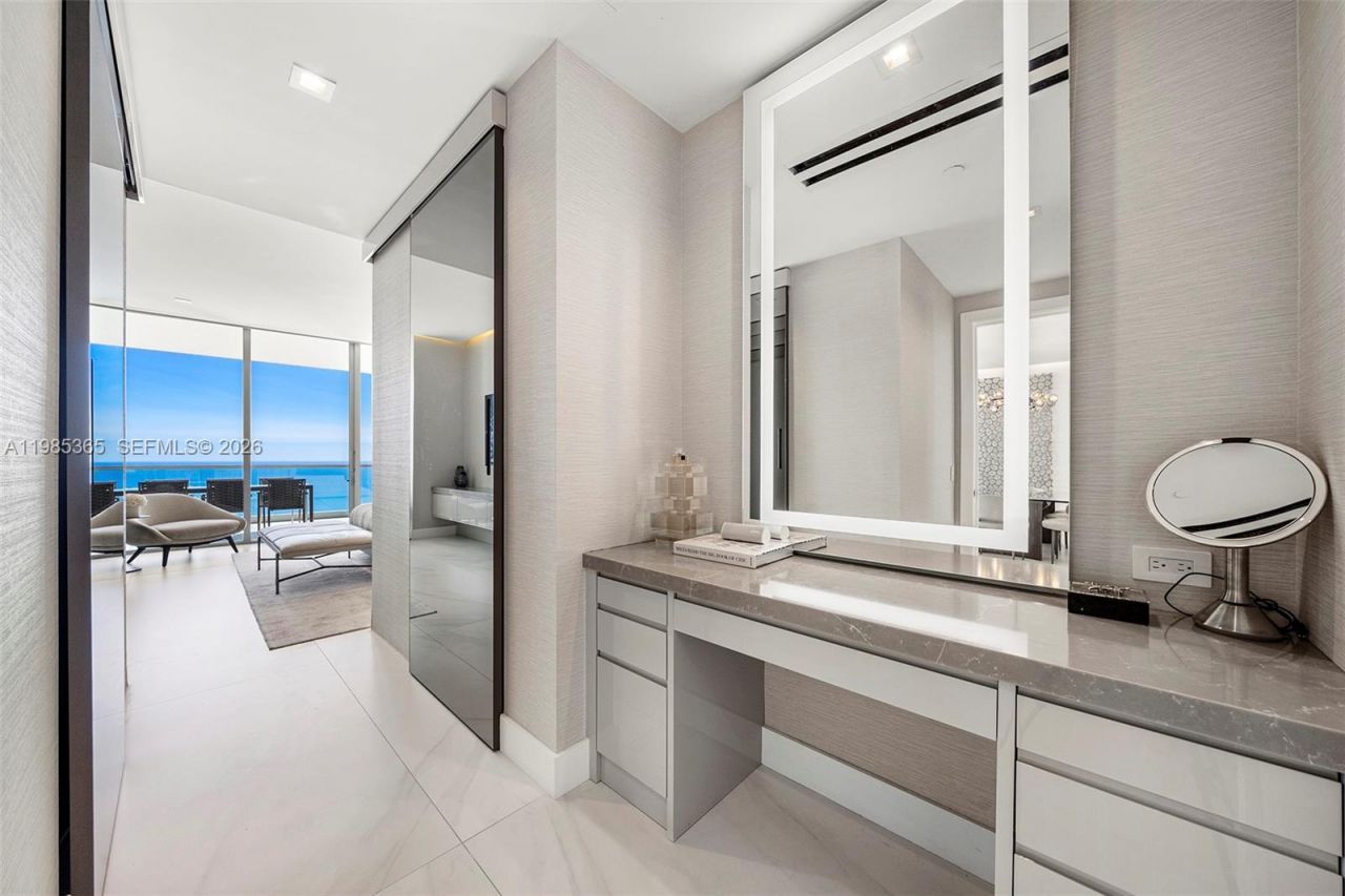 18501 Collins Ave , Unit 3901, Sunny Isles Beach, FL 33160 Photo