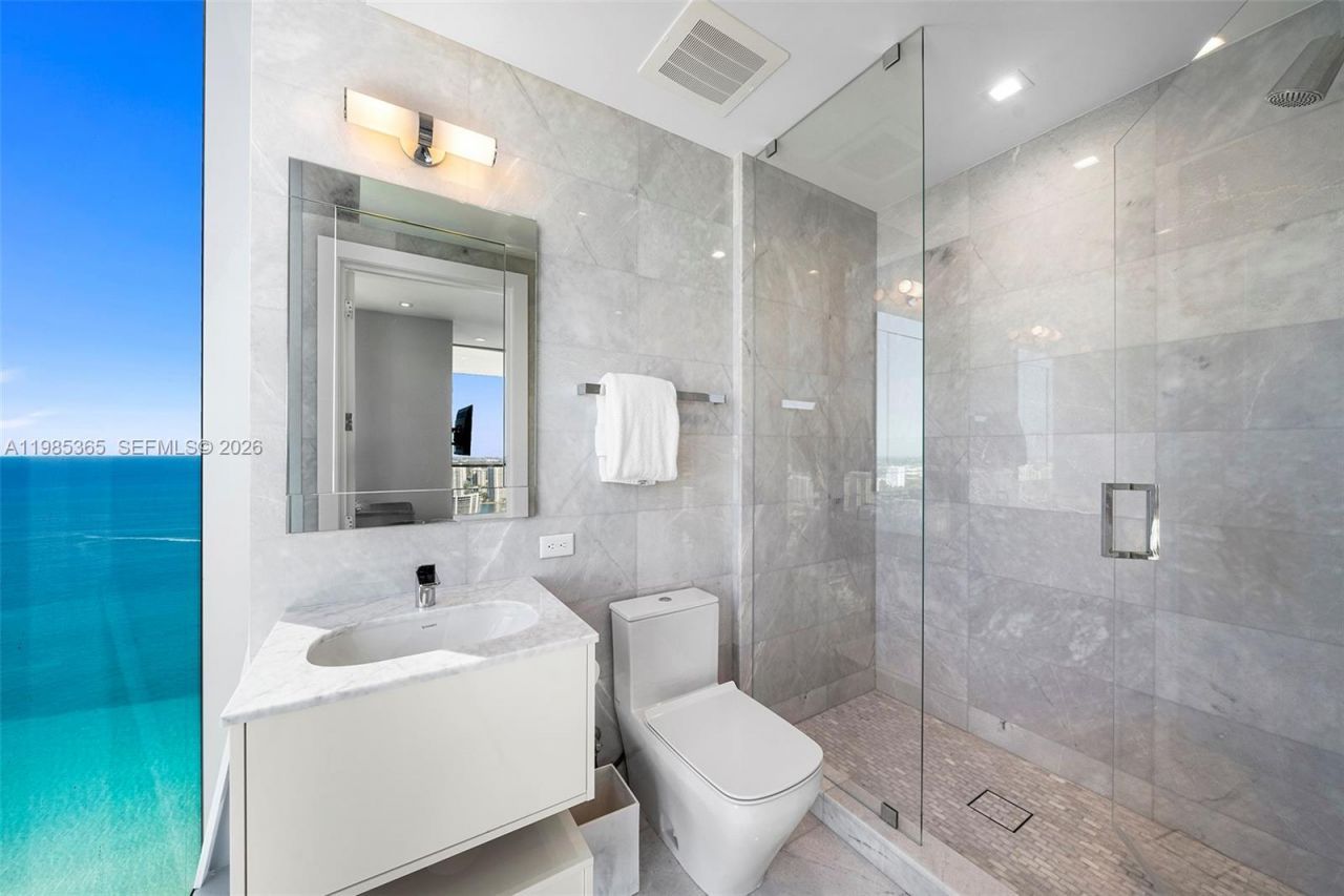 18501 Collins Ave , Unit 3901, Sunny Isles Beach, FL 33160 Photo