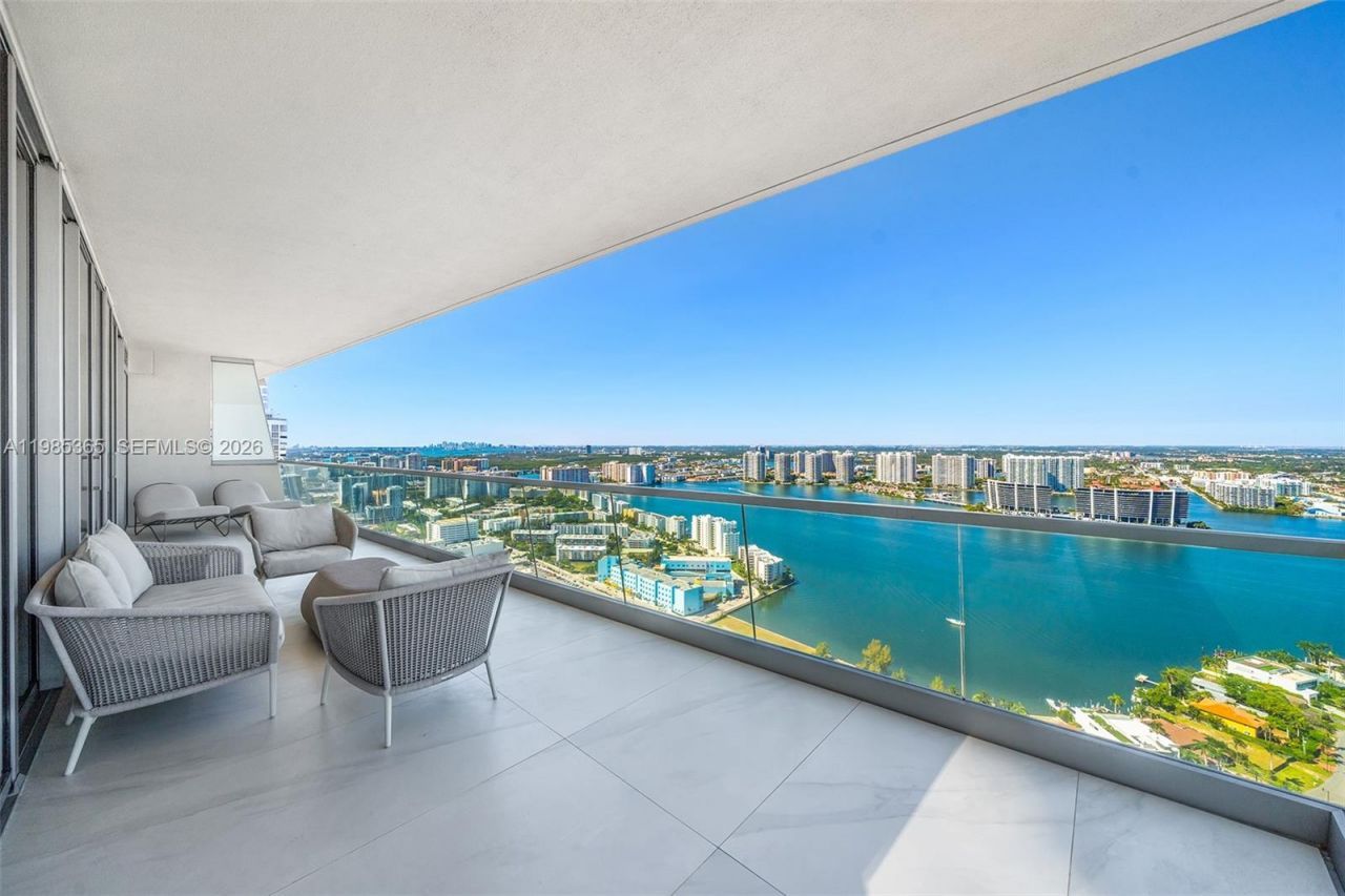18501 Collins Ave , Unit 3901, Sunny Isles Beach, FL 33160 Photo