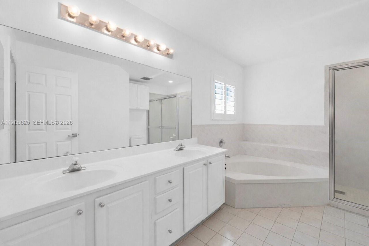 16898 Crestview Ln , Weston, FL 33326 Photo